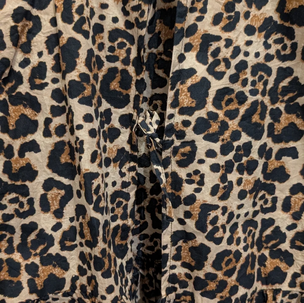 Sim & Sam Animal Print Front Tie Peplum Top size XL NWT - Picture 2 of 6